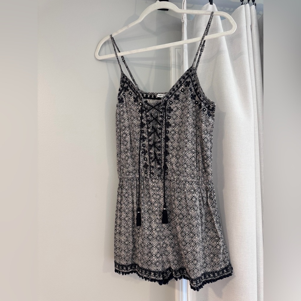 American Eagle Outfitters Black and White Lace-Up Romper